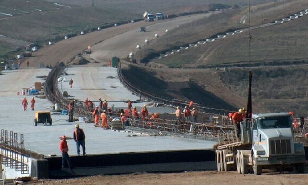 Stadiu de execuție de 98% pe două tronsoane importante ale Autostrăzii Transilvania