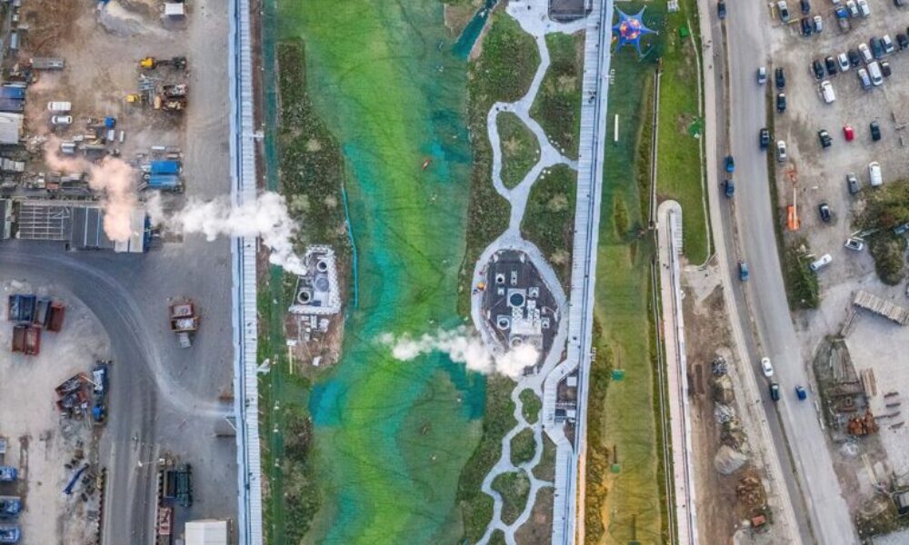 CopenHill, arhitectura imposibilului: muntele construit pe un centru de deșeuri devine destinație turistică premium