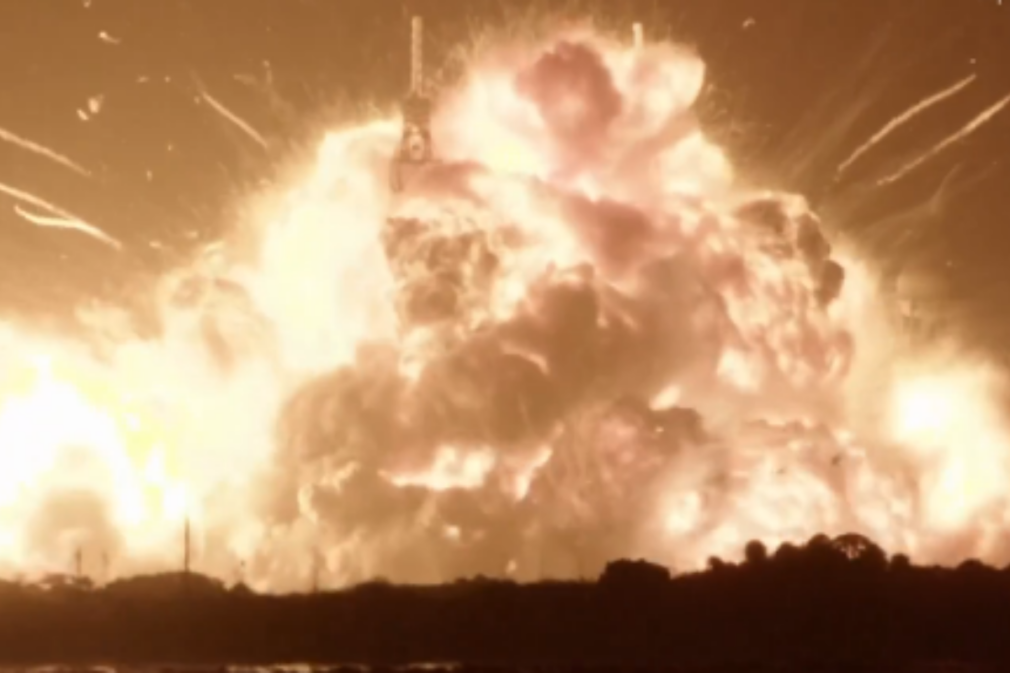 VIDEO Dezastru pentru Jeff Bezos în Florida. O rachetă Blue Origin a explodat
