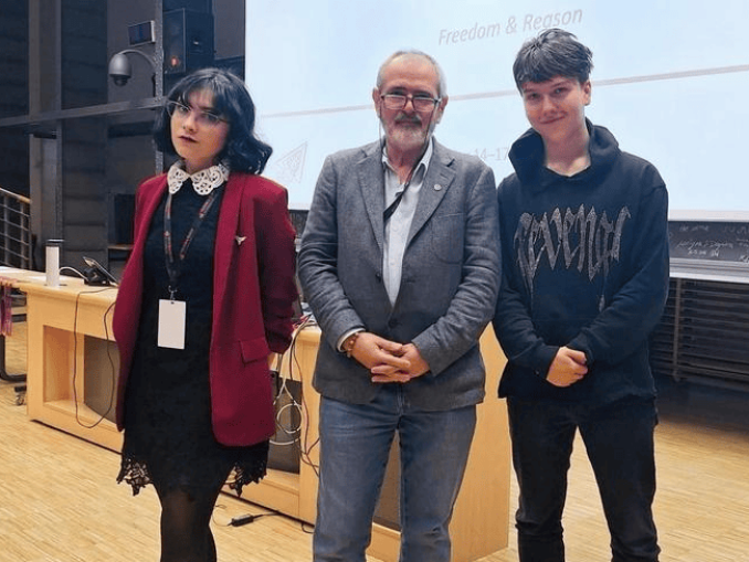 Performanță la Colegiul Lahovari: Mențiune la Olimpiada Internațională de Filosofie