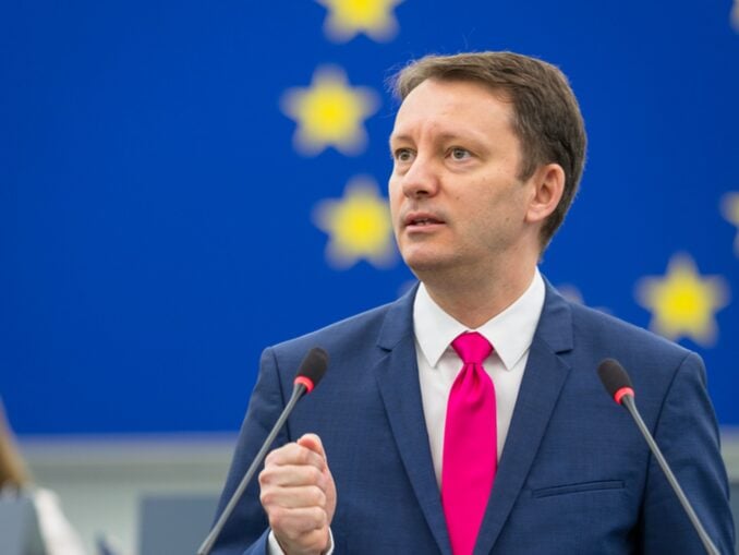 Eurodeputatul Sigfried Mureșan avertizează cu privire la riscurile României de pierde bani din PNRR
