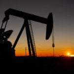 preț petrol, petrol, pretul petrolului, AIE, criza energetica, Orientul Mijlociu, Brent, WTI, economie, combustibil, inflatie, OPEC+, Strâmtoarea Ormuz
