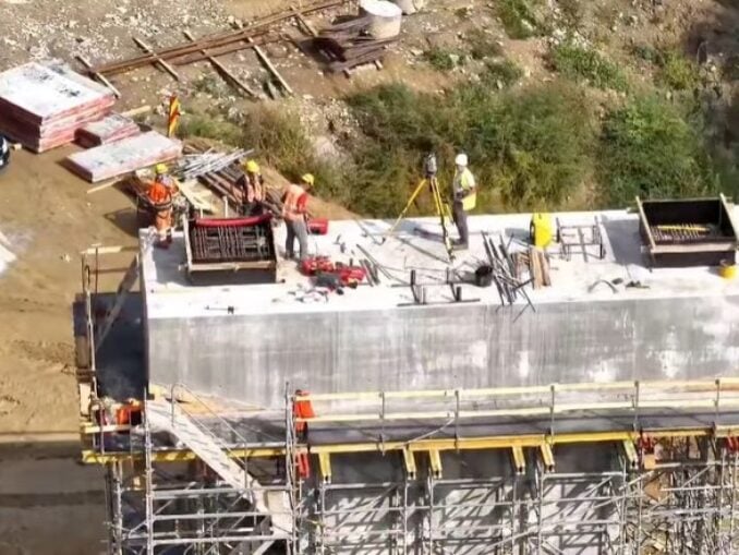 Tronson de autostradă gata să fie deschis pe Sibiu-Pitești de austrieci VIDEO