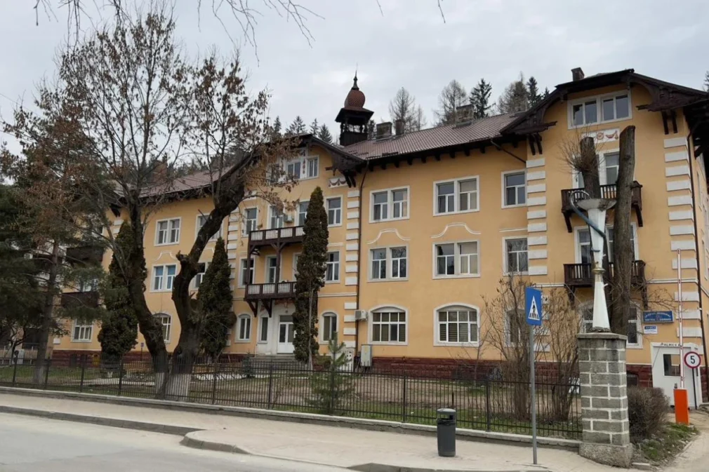 Medic anestezist, arestat preventiv. Prins în flagrant în timp ce își injecta morfină în spital