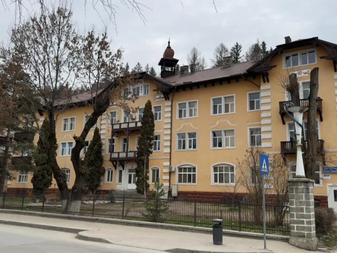 Medic anestezist, arestat preventiv. Prins în flagrant în timp ce își injecta morfină în spital