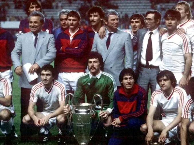 Președintele României a decorat echipa Steaua ’86 la 40 de ani de la câștigarea Cupei Campionilor Europeni