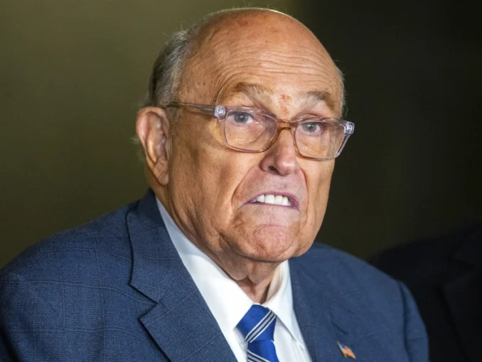 Fostul primar al New Yorkului, Rudy Giuliani, a fost internat în spital în stare critică