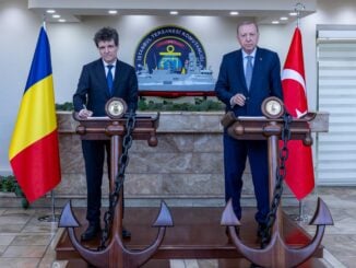 Cațavencii.ro: România a cumpărat de la turci o eroare militară: un fel de șalupă cheală, scumpă, mică, neînarmată, fără tehnologie esențială, neintegrabilă în standardele NATO
