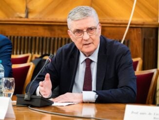 Ar fi o eroare gravisimă să se inverseze măsurile care au fost luate, precum o reducere a TVA – Daniel Dăianu INTERVIU