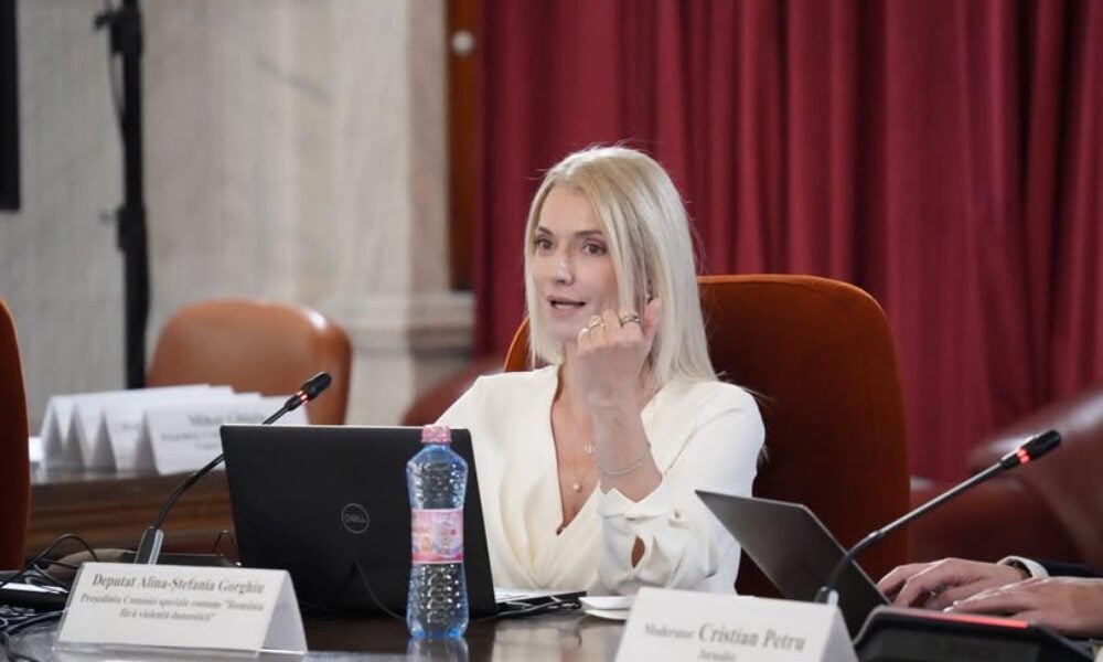 Alina Gorghiu anunță că va depune un proiect de lege: ”Ordinul de protecție să fie însoțit de monitorizarea electronică”