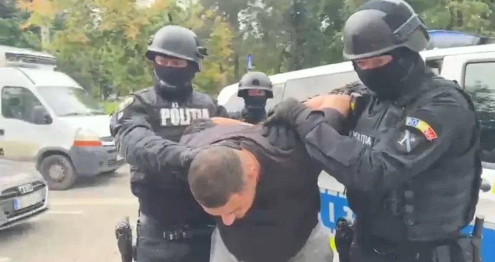 „Regele TikTok-ului”, săltat de mascați: Se dădea drept Piedone
