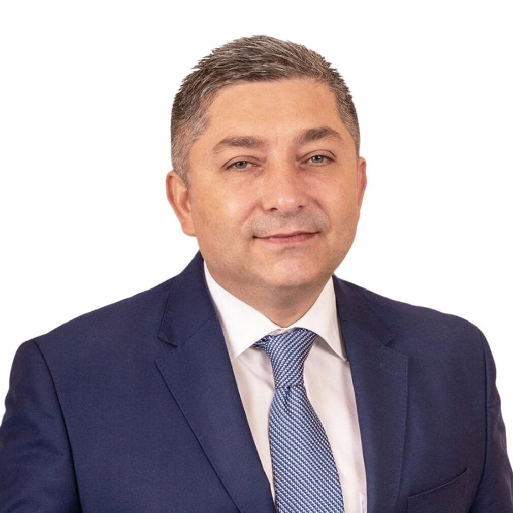 Alin Tișe: „Războiul murdar din PNL îngroapă partidul istoric”