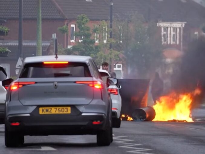 Scene de război la Belfast. Va lua Europa imigrația în serios?