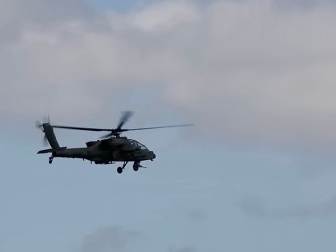 În așteptarea unui acord de pace cu Iranul, un elicopter american a căzut în apropierea Strâmtorii Ormuz