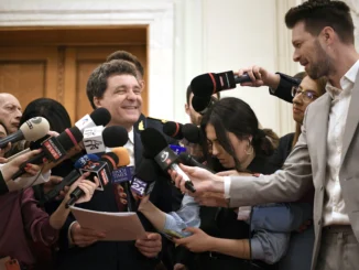 Nicușor Dan atacă la CCR legea care interzice listarea companiilor de stat la bursă. Economist: O lege cu un puternic caracter electoral