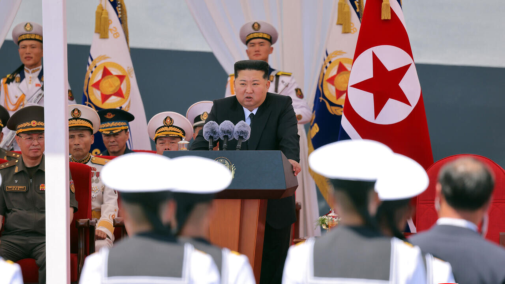 Kim Jong Un a anunțat dotarea Marinei cu armament nuclear și construirea unor noi nave de război – VIDEO