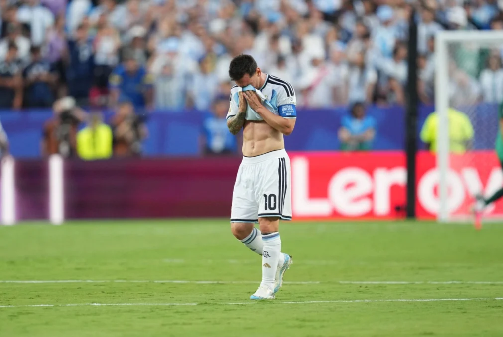 Motivul lacrimilor lui Messi: tatăl său are probleme de sănătate
