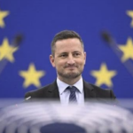 Nicu Ștefănuță, Guvernul Bolojan, moțiune de cenzură, PSD, AUR, criză politică, România, Ungaria, Viktor Orban