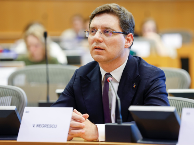Victor Negrescu: A fost votat raportul privind planul european de combatere a crizei de personal din sănătate