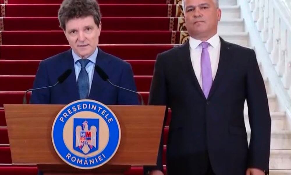Nicușor Dan schimbă tactica: duminică dimineața, ca hoții