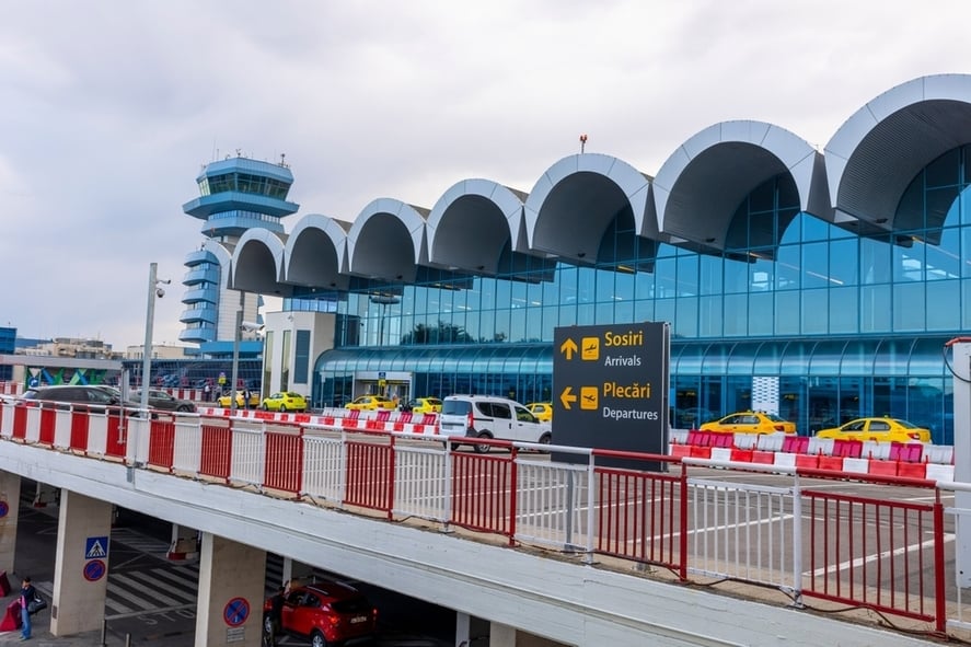 Aeroportul Henri Coandă trece la decolări și ateri