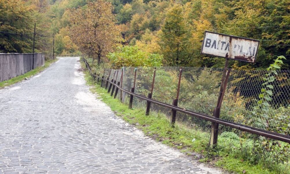 Mina Vast Băiţa Plai: Minerii, concediați după luni fără salarii. Ce cer sindicatele