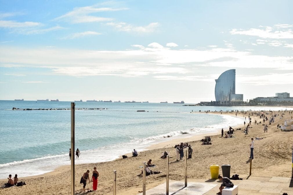 Barcelona sufocată de turiști triplează taxele. Zeci de euro pentru câteva ore de vizitare