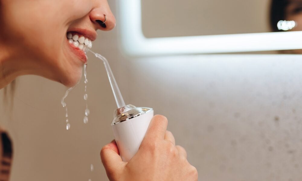 Beneficiile irigatorului bucal pentru prevenirea bolilor gingivale