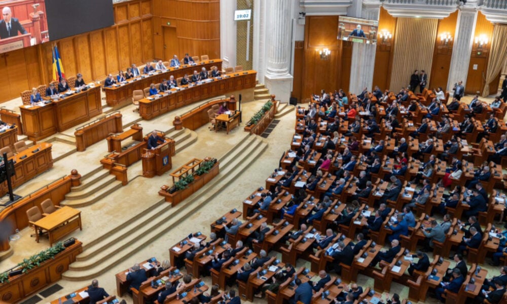 Parlamentarii se întorc la muncă mai devreme. Sesiune extraordinară săptămâna viitoare pentru proiectele din PNRR