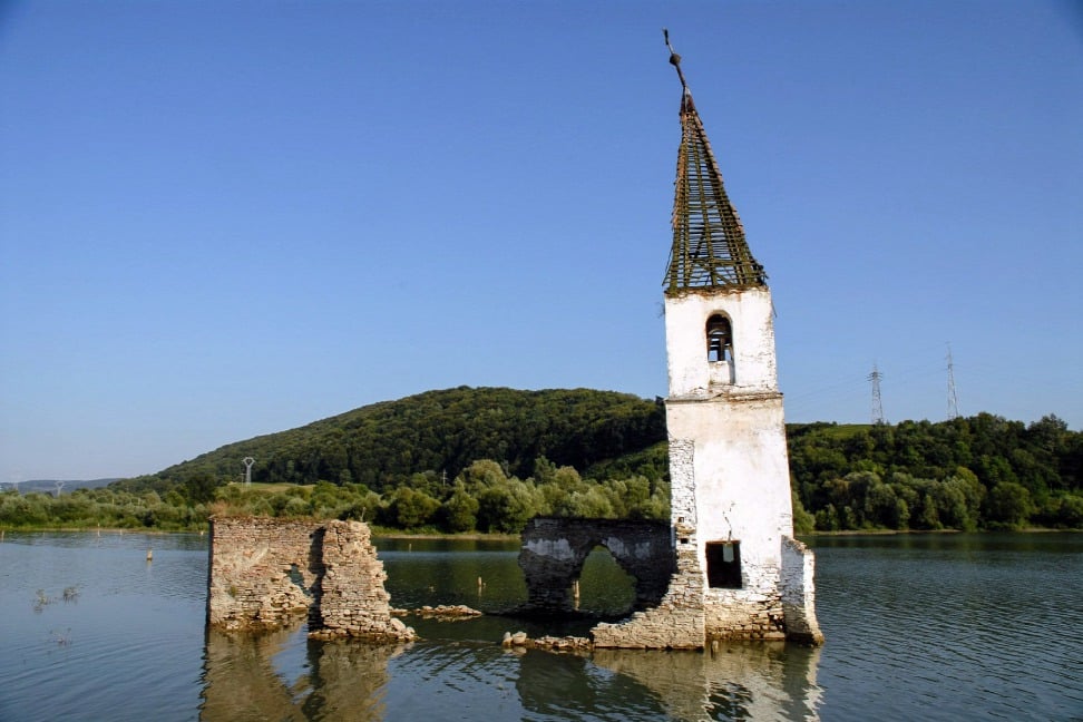 Comunităţi din România, salvate de deportare prin „cameleoni