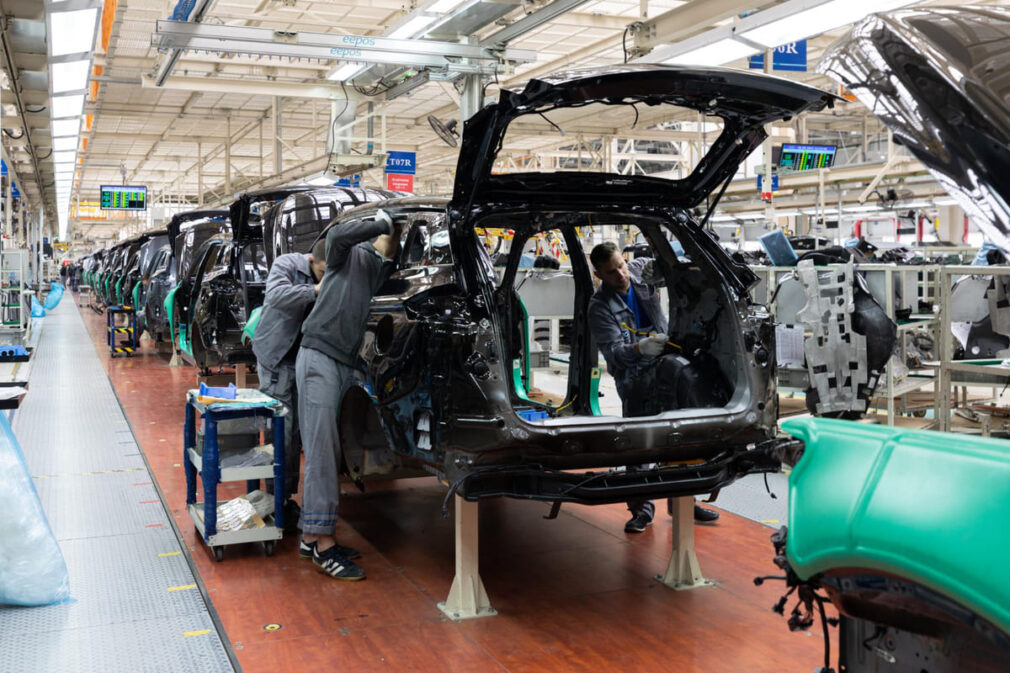 Piața muncii mai elimină 50.000 de joburi. Angajații Volkswagen, anunțați de curând că urmează să fie șomeri