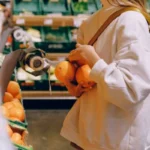 cheltuieli români, consum, retail, comerț, cumpărături, vânzări, benzinării, carburanți, economie, INS, statistici, inflație, TVA