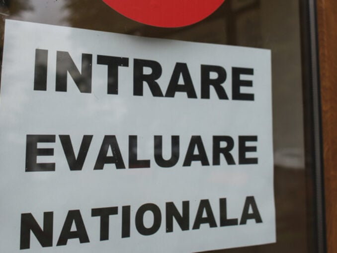 Profesori „ținuți ostatici” în școli: Sindicatele din Educație reclamă colapsul sistemului informatic