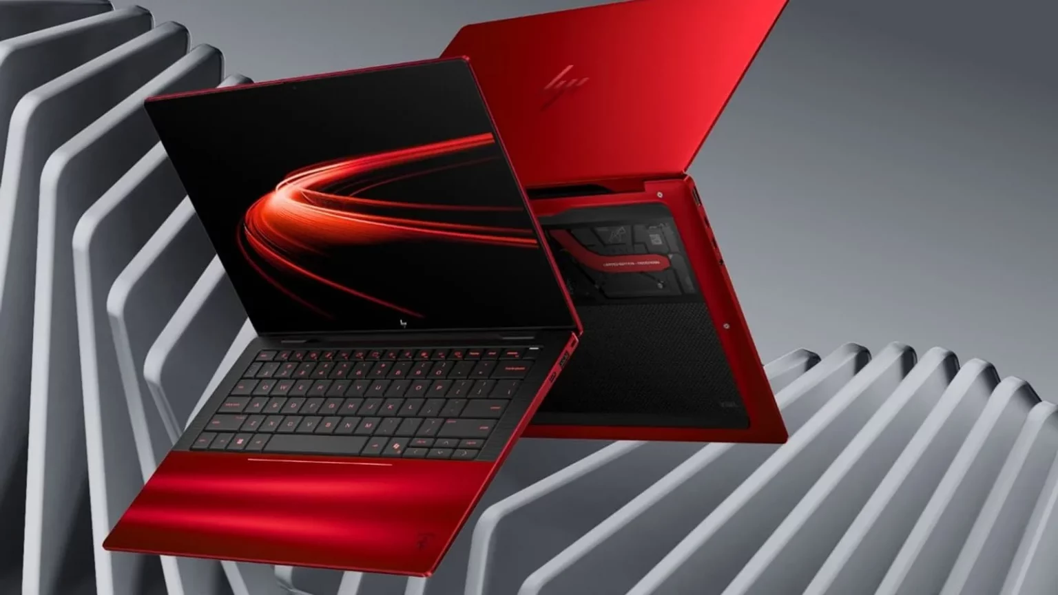 Ferrari si HP lanseaza un PC ultra-exclusiv de 5.599 de dola