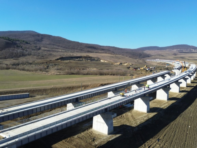 Magistrala Brașov – Sighișoara, la doar 60% după aproape șase ani de lucrări