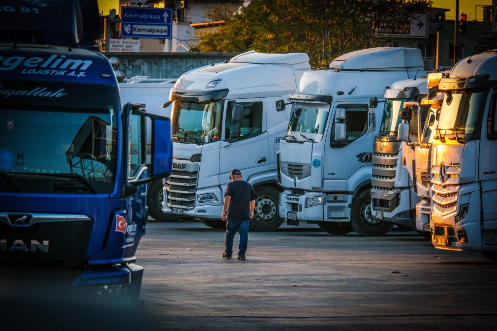 Prima parcare pentru controlul TIR-urilor, deschisă pe Centura București. Șoferii, prinși cu nereguli
