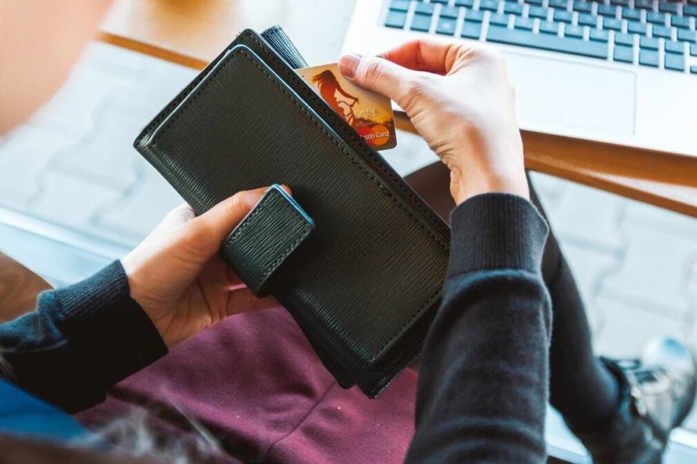 România introduce portofelul digital de identitate. Guvernul Bolojan s-a inspirat din modelul Germaniei