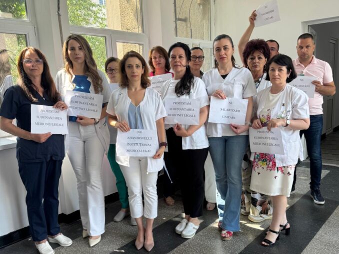 Medicina legală protestează și avertizează: Fără noi, anchetele se blochează