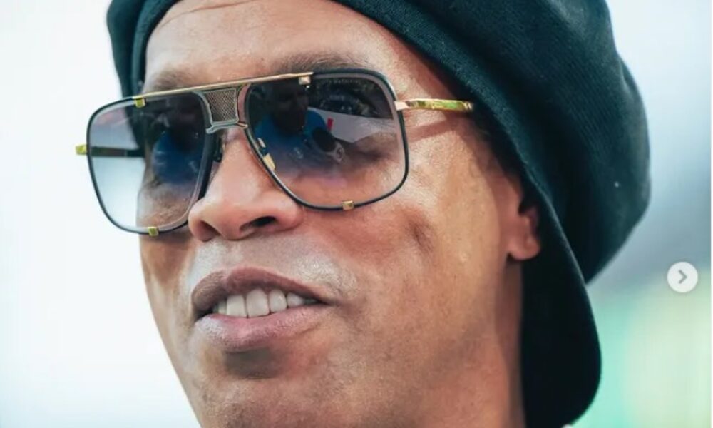 Ronaldinho revine în fotbalul italian