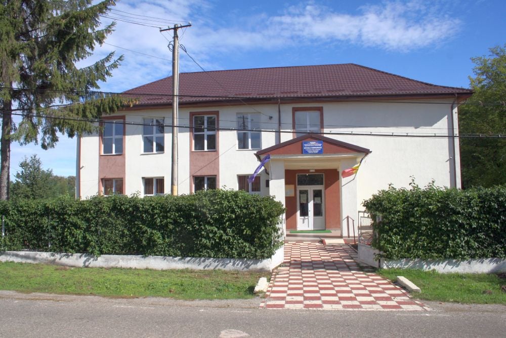 Școala din Războieni a rămas fără autorizație de funcționare