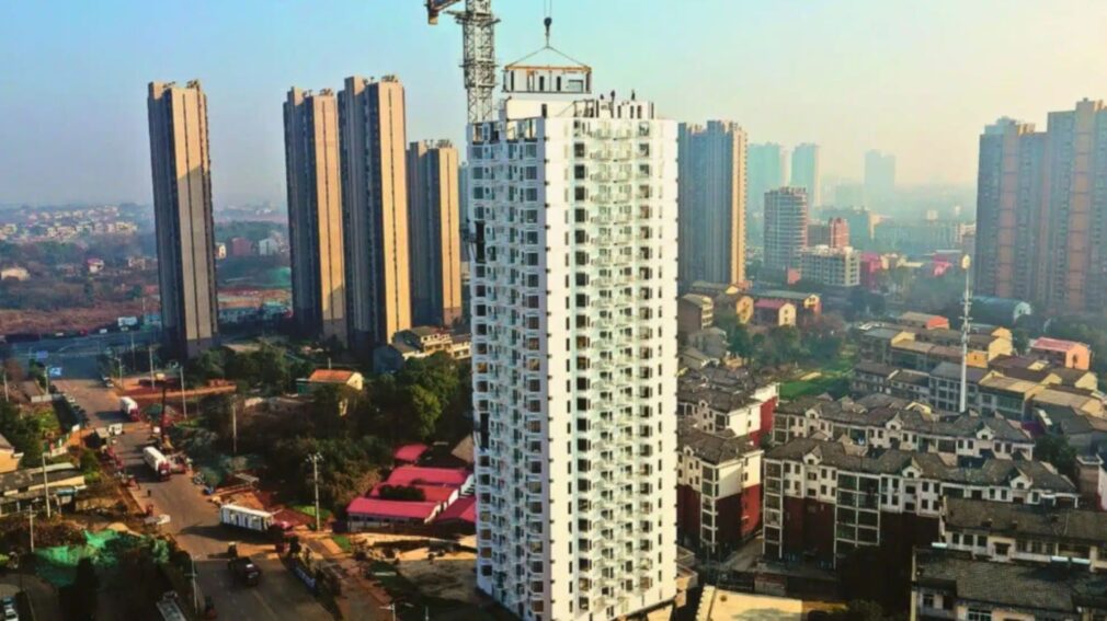 Chinezii au reușit să construiască un bloc de 26 de etaje în doar 5 zile