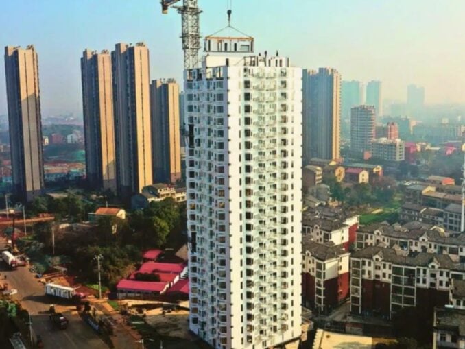 Chinezii au reușit să construiască un bloc de 26 de etaje în doar 5 zile