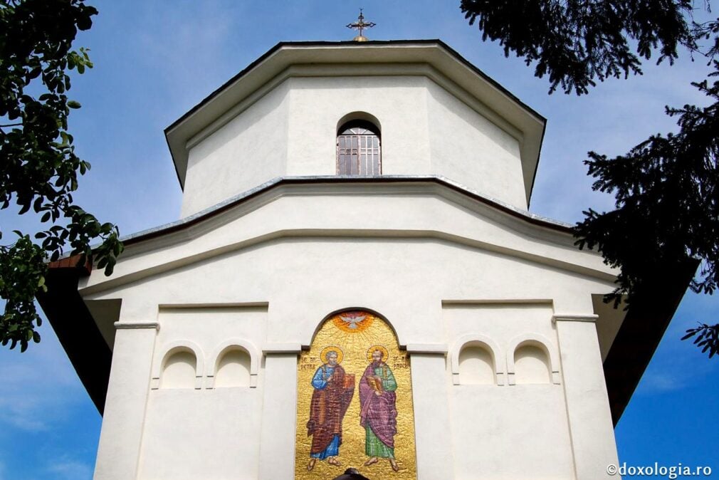 Postul Sfinților Apostoli Petru și Pavel, cunoscut în popor ca Postul Sâmpetrului, este cel mai lung din ultimii 8 ani