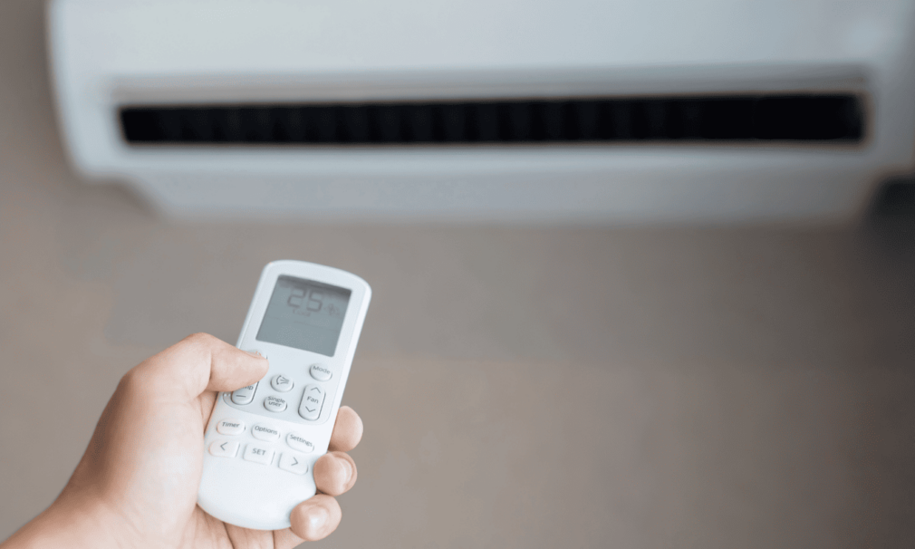 Aerul condiționat prea rece poate deveni un pericol în zilele caniculare. Ce recomandă un cardiolog pentru casă și mașină