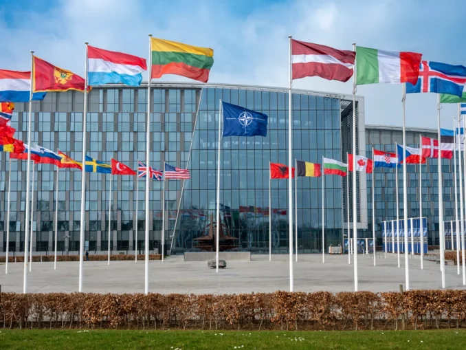 NATO condamnă Rusia pentru încălcarea „periculoasă” și „inacceptabilă” a spațiilor aeriene ale României și Poloniei