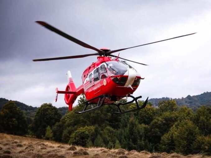 UPDATE Patru apliniști, implicați într-un grav accident în Bușteni. Au căzut în gol 10 metri