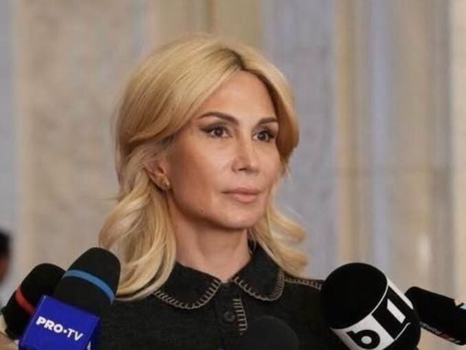 Raluca Turcan îi îndeamnă pe „puciști” să-și facă propriul partid