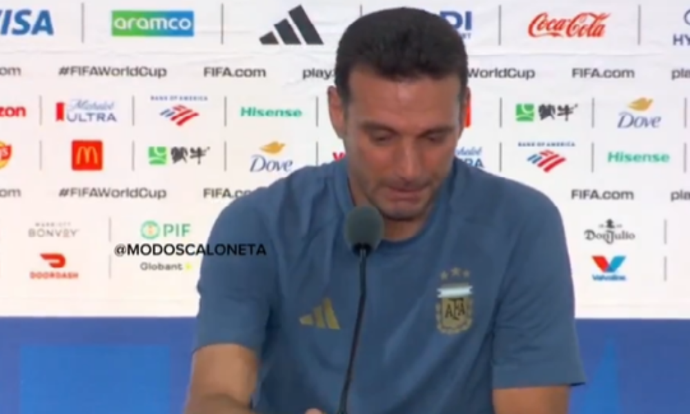 Selecționerul Argentinei, în lacrimi la conferința de presă
