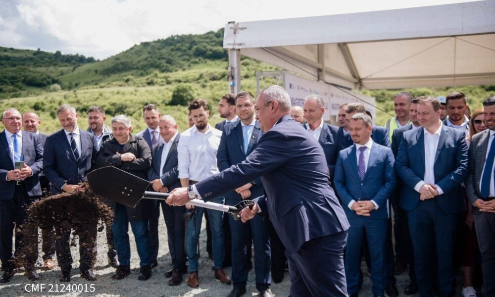 Republica Panglicii Tăiate. În România, simplul fapt că un proiect este terminat sau doar început ne este vândut de politicieni ca un miracol