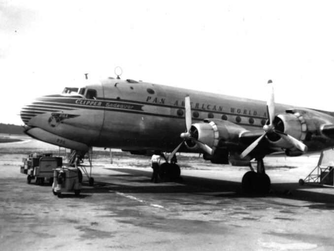 Epava avionului care a schimbat siguranța în aviație, găsită după 74 de ani